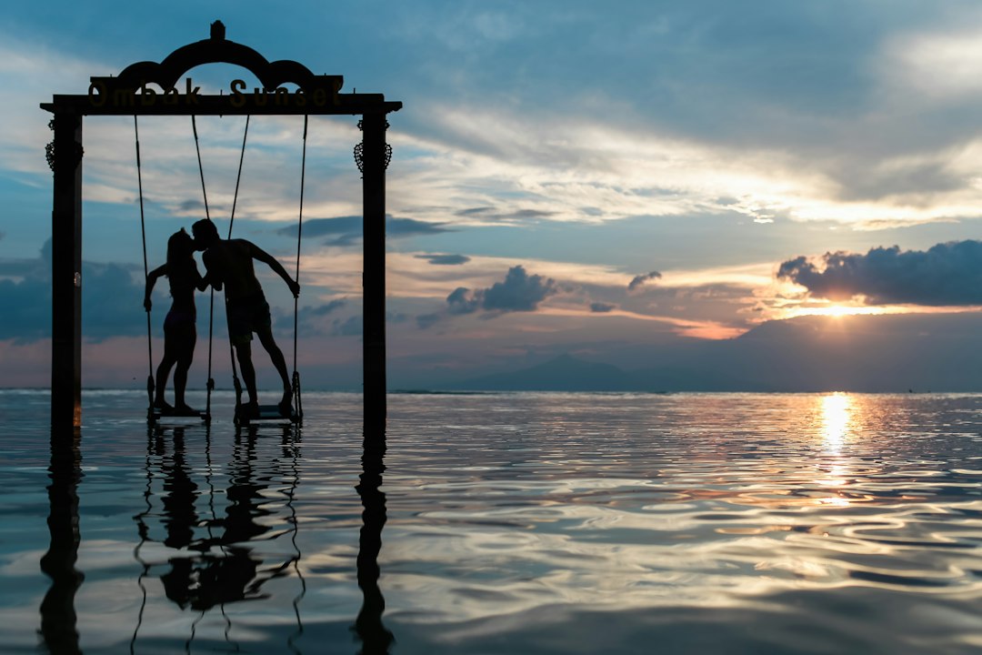 Layering Love: Mastering the Art of Fragrance Combination for a Distinctive Scent